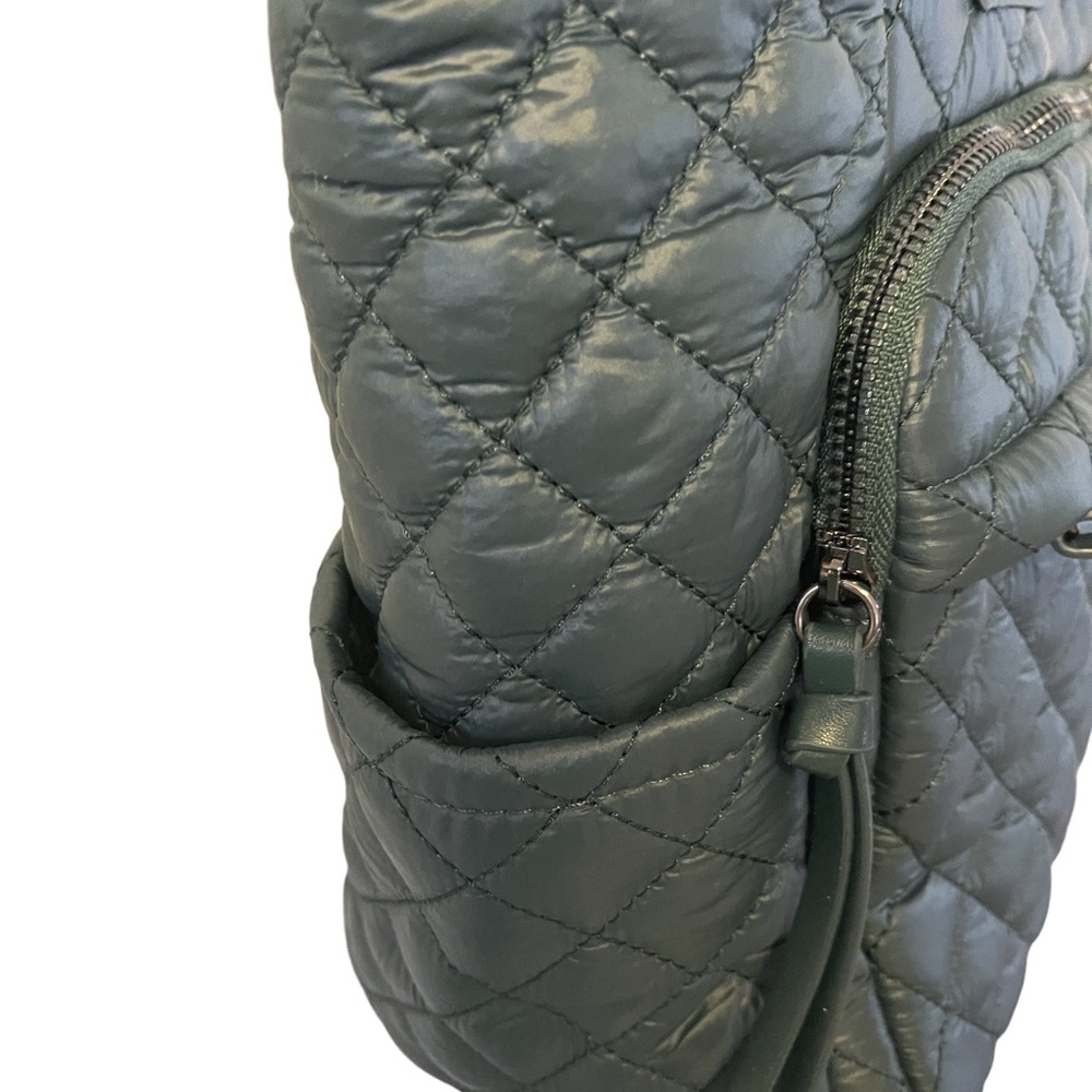 Falls Creek Quilted Nylon Bag Hunter Green -NWT- Sz 6”D x 12”Tx 15”W- Strap 9.5” - Picture 7 of 13